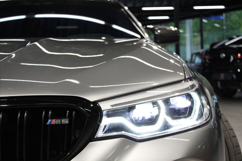 BMW M5 Competition 460kw CZ/adLED/B&W - fotka 7 z 32