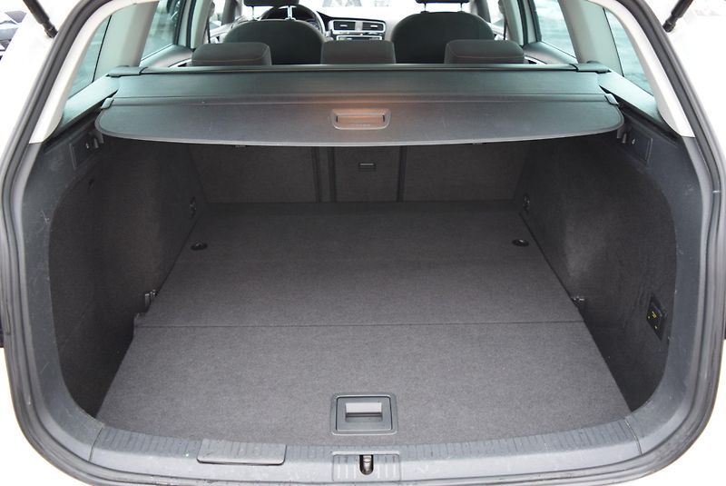 Volkswagen Golf Variant (2016) 1.4TSI 92kw CLBMT BMT PAN TAŽ - fotka 10 z 49