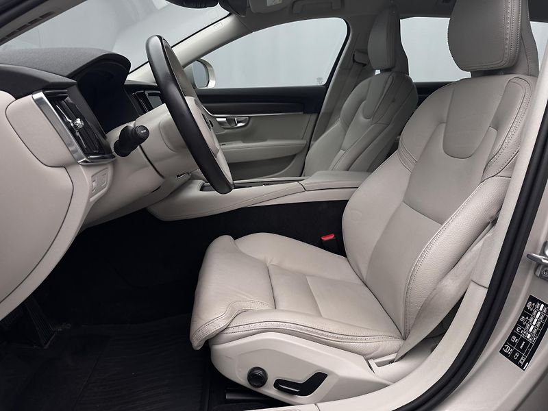 Volvo V90 CC D4 AWD MOMENTUM AUT - fotka 4 z 46