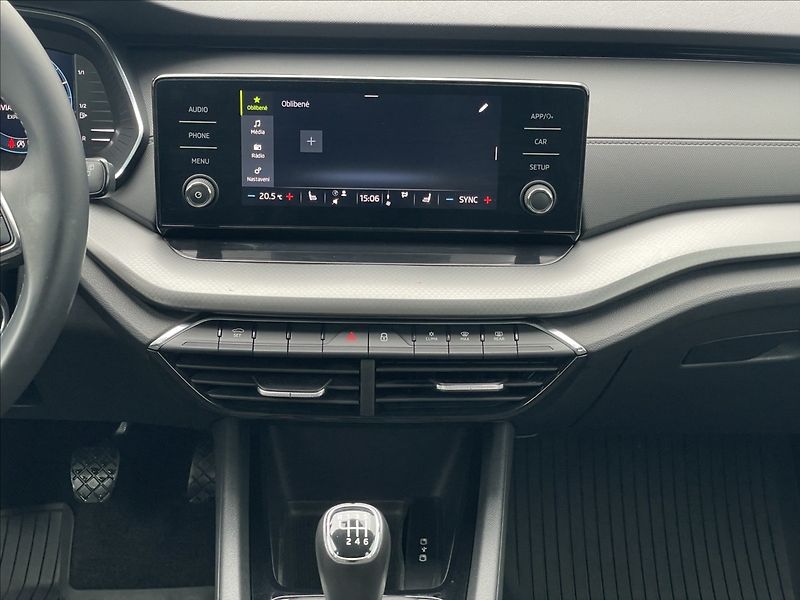 Škoda Octavia 2,0 TDI Combi Ambition Plus - fotka 12 z 23