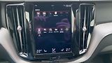 Volvo XC60 R-DESIGN, B4 AWD, 145+10 kW / - náhled 15