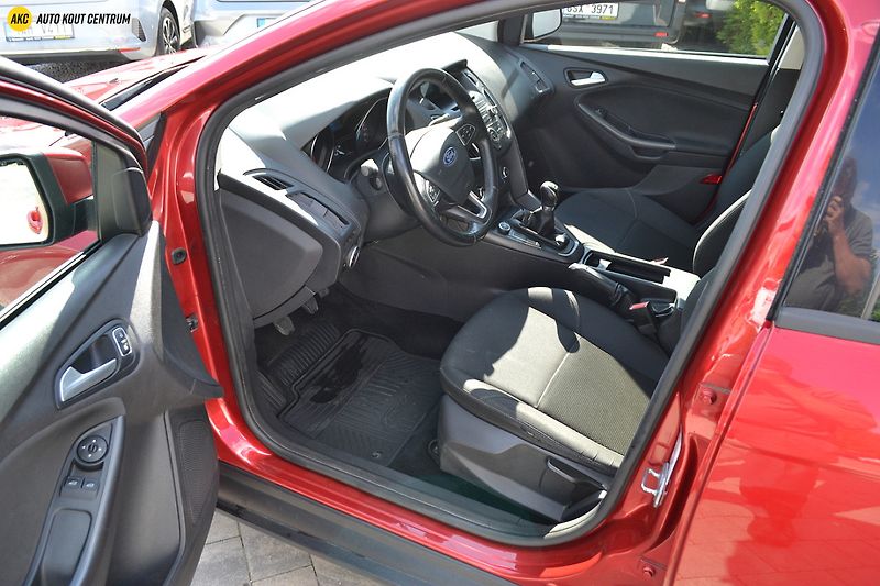 Ford Focus 1.6i - 77KW  TREND - fotka 21 z 39