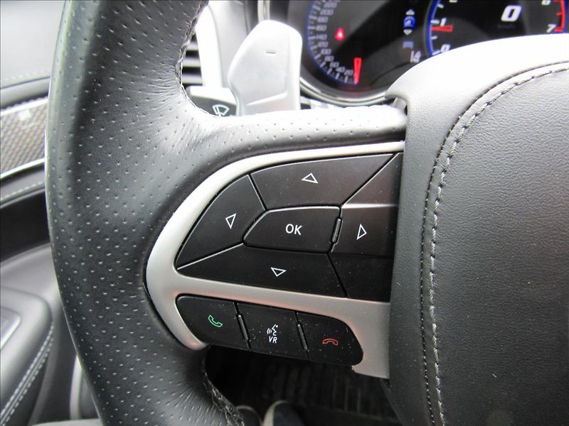 Jeep Grand Cherokee 6,2 V8 HEMI Trackhawk 527kW - fotka 24 z 37