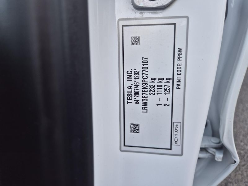 Tesla Model 3 LONG RANGE DUAL MOTOR SOH 91% - fotka 49 z 50