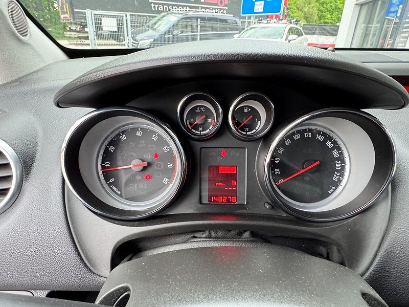 Opel Meriva (2015) 1.4 16V - fotka 16 z 30