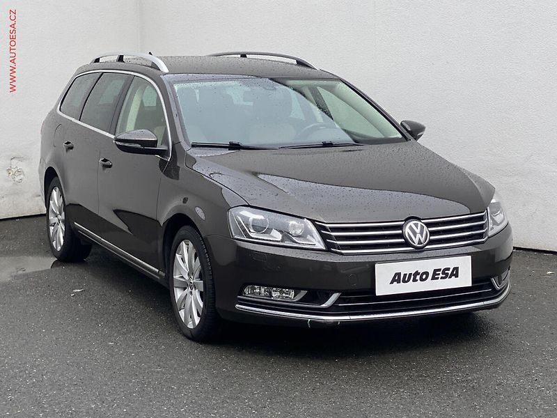 Volkswagen Passat (2014) 2.0 TDi, Highline, bixen, - fotografie inzerátu