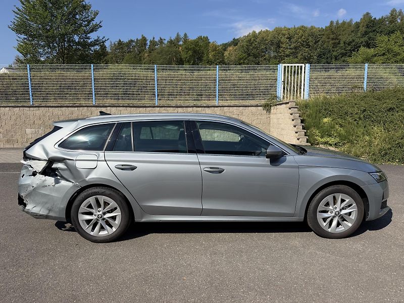 Škoda Octavia Kombi 2,0i 150kW 4x4 závěs - fotka 4 z 23