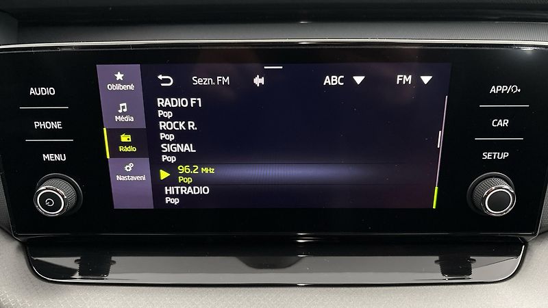 Škoda Octavia 2.0 TDI Ambition Combi - fotka 11 z 23