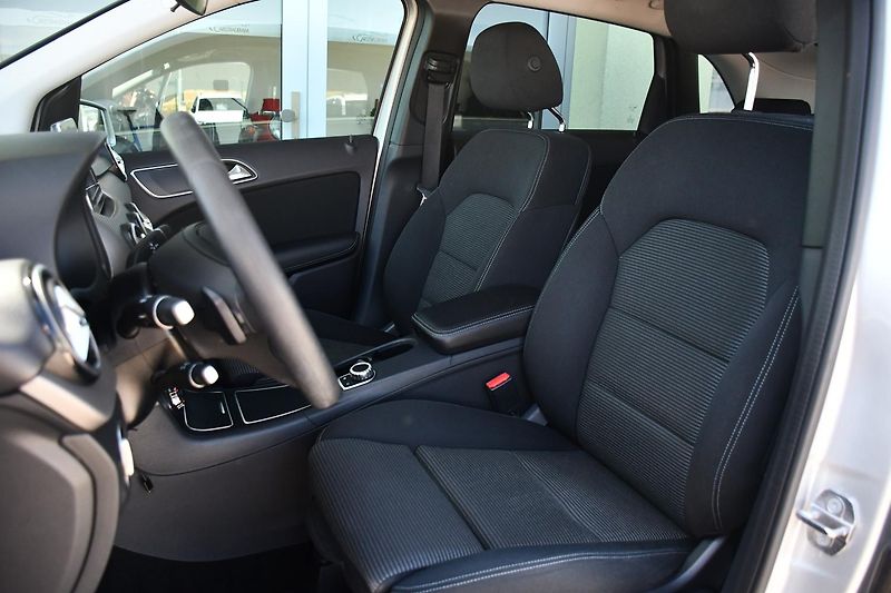 Mercedes-Benz Třídy B 220d PDC 4M N.TOP VYHŘ.SEDAČ - fotka 14 z 38