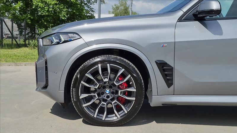 BMW X5 3,0 30d xDrive Msport DPH ČR - fotka 32 z 35