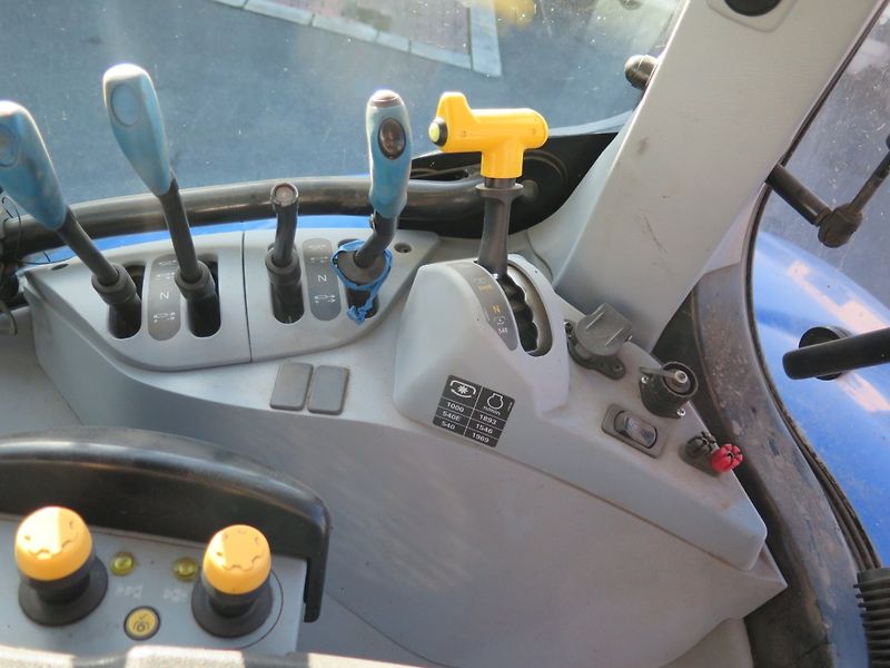 New Holland (2025) T6.180 DC, DPH - fotka 17 z 23