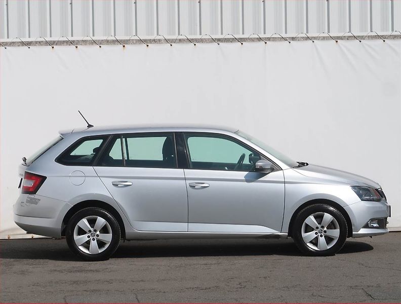Škoda Fabia (2015) Style 1.2 TSI, ČR,1.maj - fotka 6 z 19