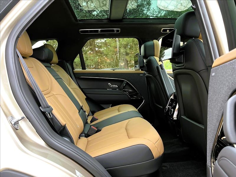 Land Rover Range Rover Sport (2026) 3,0 P550e AUTOBIOGRAPHY PHEV / - fotka 41 z 44