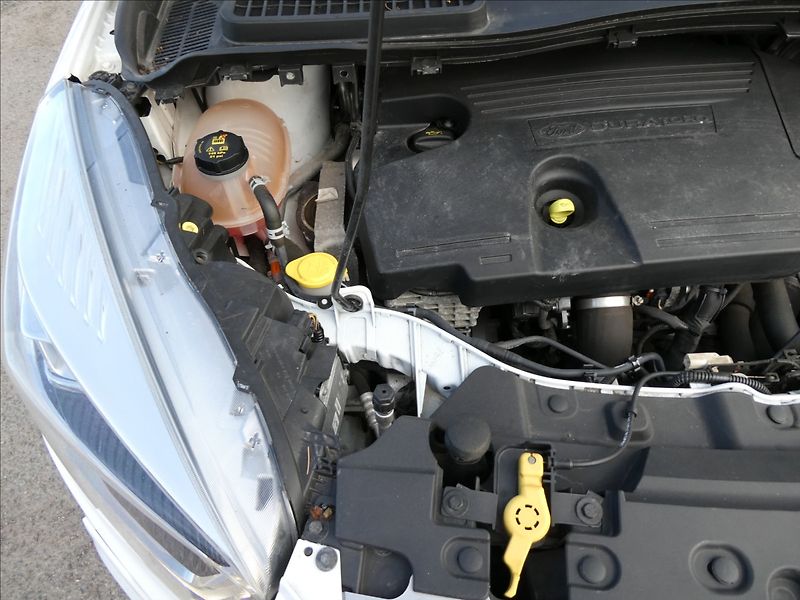 Ford Kuga 2,0 TDCi 110kW Panorama,naviga - fotka 40 z 45