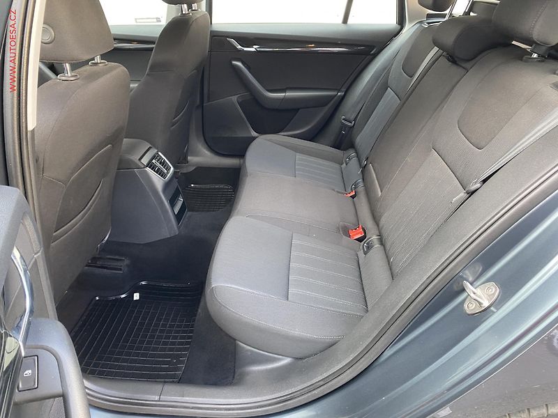 Škoda Octavia (2018) 1.4 G-TEC, Style, park.čidla - fotka 10 z 16