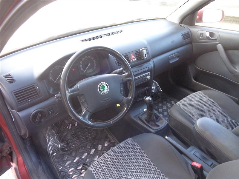 Škoda Octavia 1,9 - fotka 9 z 18