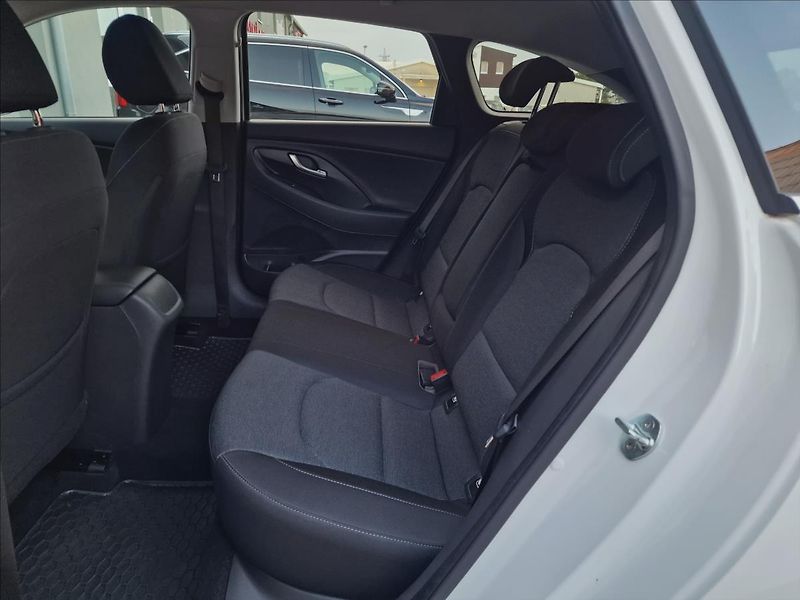 Hyundai i30 1.0 T-GDI Smart Kombi,ČR,1Maj - fotka 17 z 50