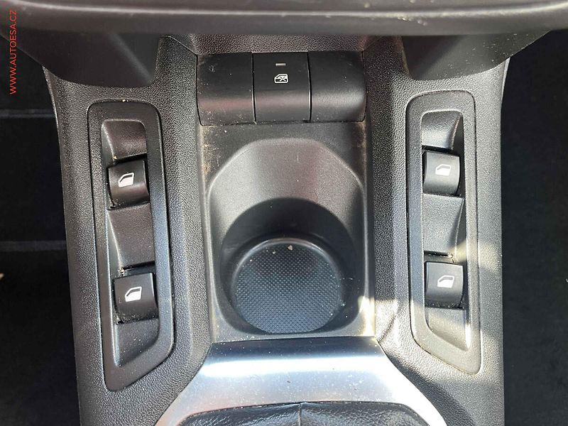 Peugeot 301 (2015) 1.2PT, autoAC, temp. - fotka 12 z 12