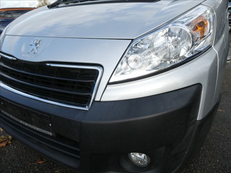 Peugeot Expert Tepee 2,0 HDi 94kW 9.míst L2, 2xkola - fotka 4 z 41