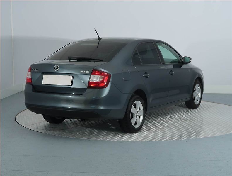 Škoda Rapid (2019) Ambition 1.0 TSI - fotka 5 z 13