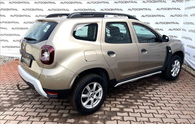 Dacia Duster 1,6 i,,84kW,serv.hist.,STK 1/2 - fotka 4 z 19