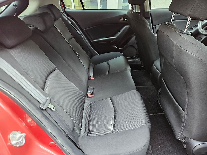 Mazda 3 1.5i SKYACTIV-G 74kW, ČR,1.maj - fotka 26 z 29