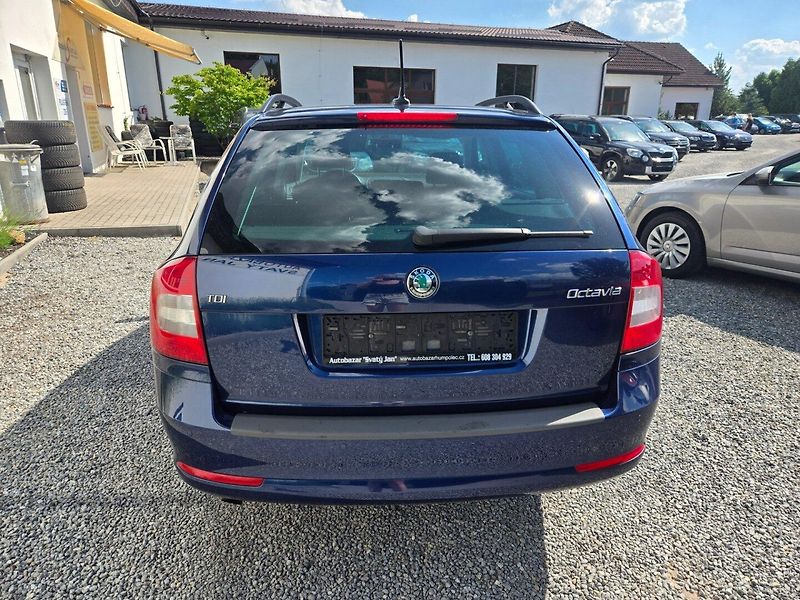 Škoda Octavia (2013) 2.0 TDI Serviska - fotka 6 z 31