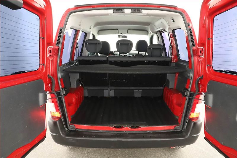 Citroën Berlingo (2011) 1.6 HDi, 5Míst, ČR - fotka 9 z 9