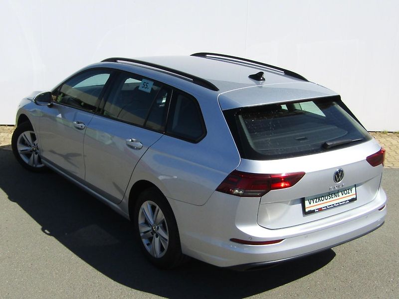 Volkswagen Golf (2022) Variant Life 1,5 TSI - fotka 14 z 29