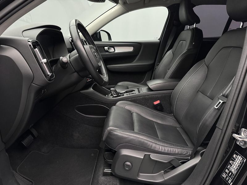 Volvo XC40 T5 AWD MOMENTUM PRO AUT - fotka 5 z 41