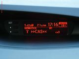 Hyundai i20 (2010) 1.6 i, 2.maj,ČR, STK9/28 - náhled 16