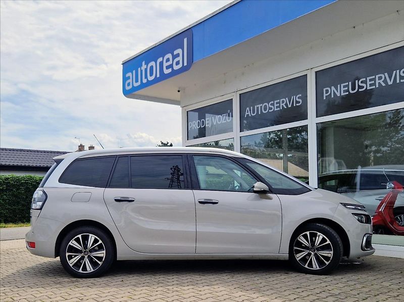 Citroën Grand C4 Picasso 2,0 HDI NAVI AC AUTO 7MÍST - fotka 7 z 35