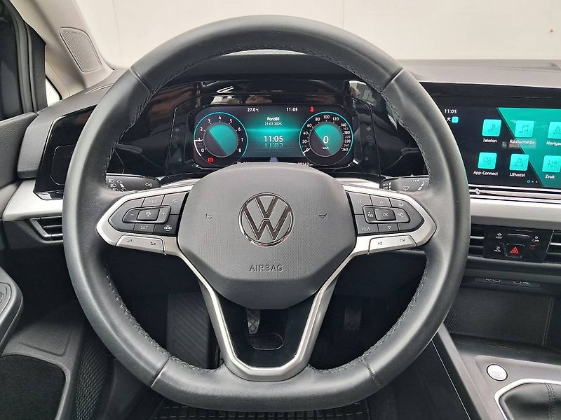 Volkswagen Golf Variant (2023) LIFE 1.0 TSI / 81 kW M6 - fotka 6 z 26