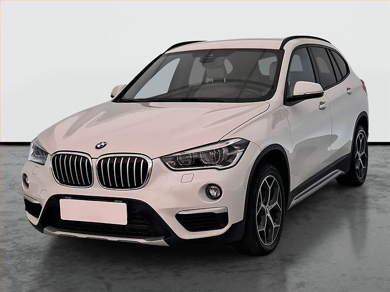 BMW X1 (2019) sDrive18d, Automat, ČR,1.maj - fotka 2 z 20