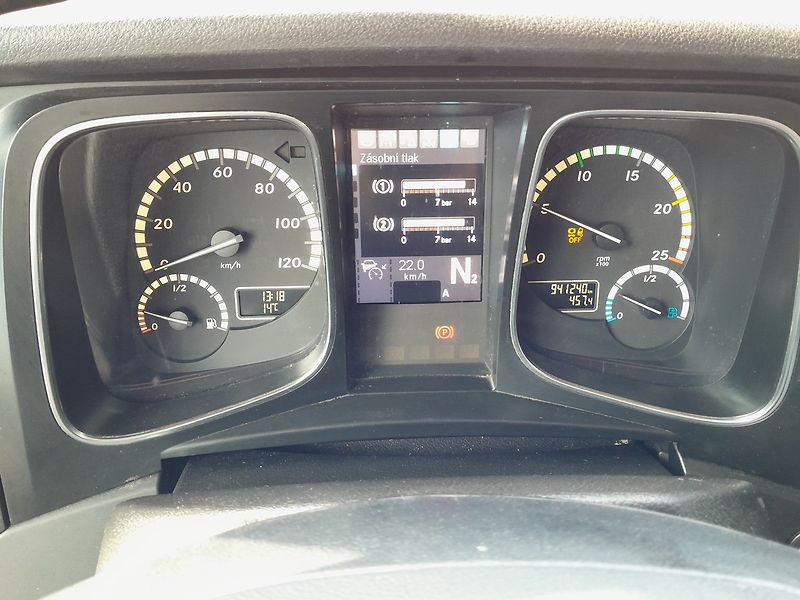 Mercedes-Benz Actros 1848 ADR Retarder - fotka 31 z 39