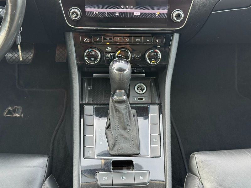 Škoda Superb (2018) 2,0 TDI 110 KW DSG STYLE - fotka 20 z 30