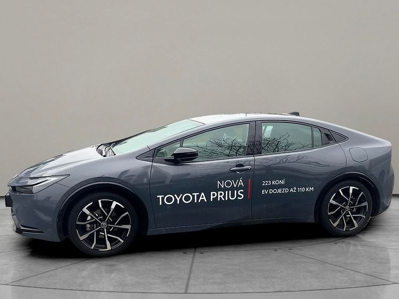 Toyota Prius Prestige Skyview 2.0PHEV - fotografie inzerátu