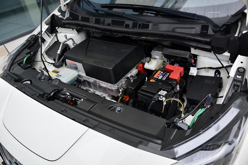 Nissan Leaf (2020) Acenta 110KW 1 MAJITEL KAMERA  - fotka 27 z 40
