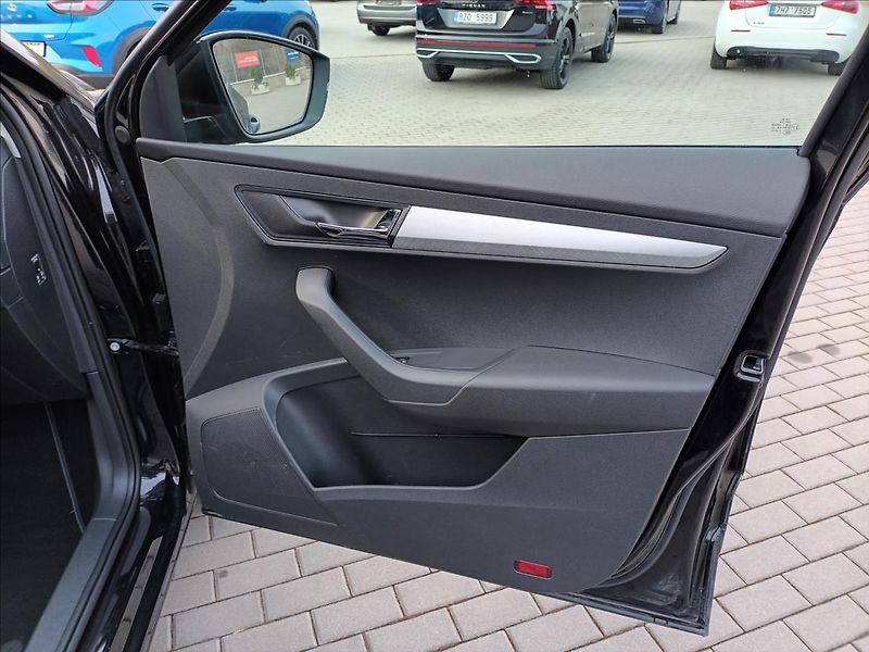 Škoda Karoq 1,5 TSI,110KW,DSG,RADAR - fotka 24 z 41