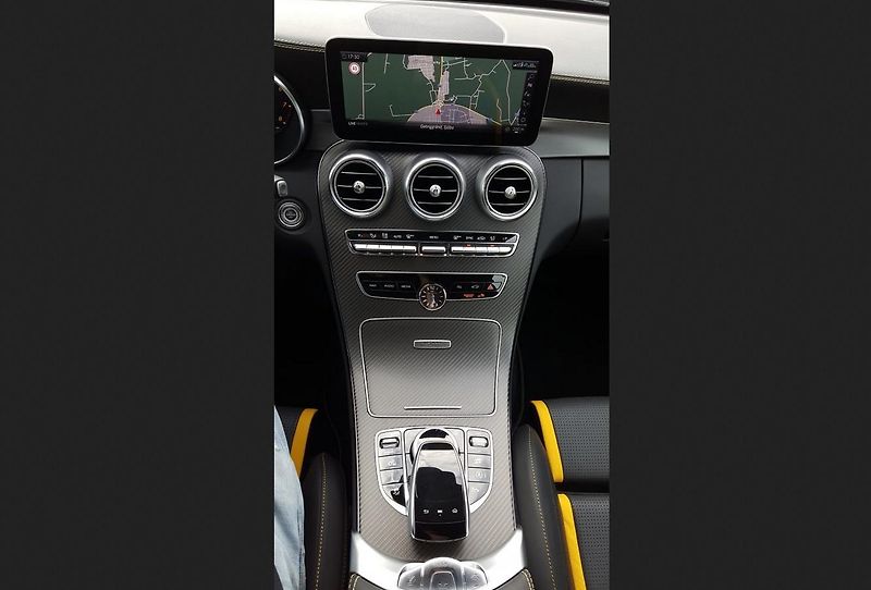 Mercedes-Benz Třídy C 63S AMG V8 Cab Final Edition - fotka 19 z 28