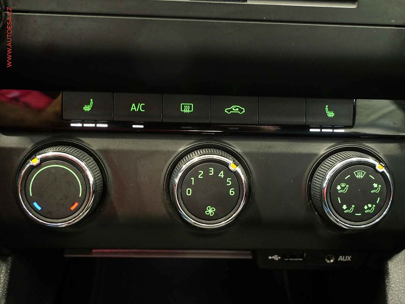 Škoda Octavia (2016) 1.6 TDI, ČR, servis.kniha, AC - fotka 17 z 19