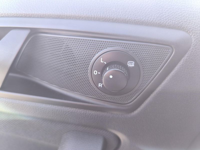 Škoda Yeti (2010) 1.2 TSI  DOLOŽENÉ KM - fotka 20 z 27