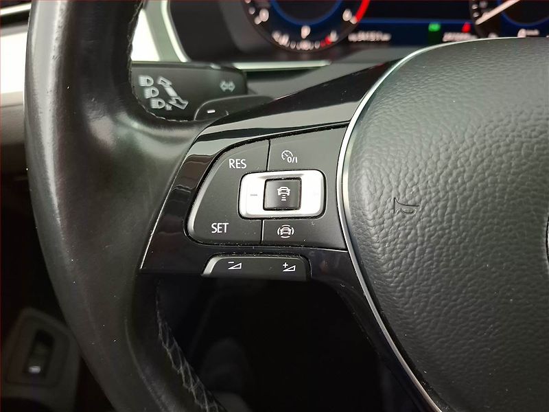 Volkswagen Passat (2019) 2.0 TDI, Automat, Navi - fotka 18 z 22