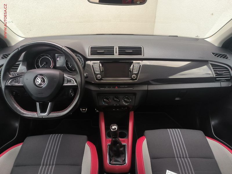 Škoda Fabia (2017) 1.0 TSi, Monte Carlo, navi - fotka 8 z 21