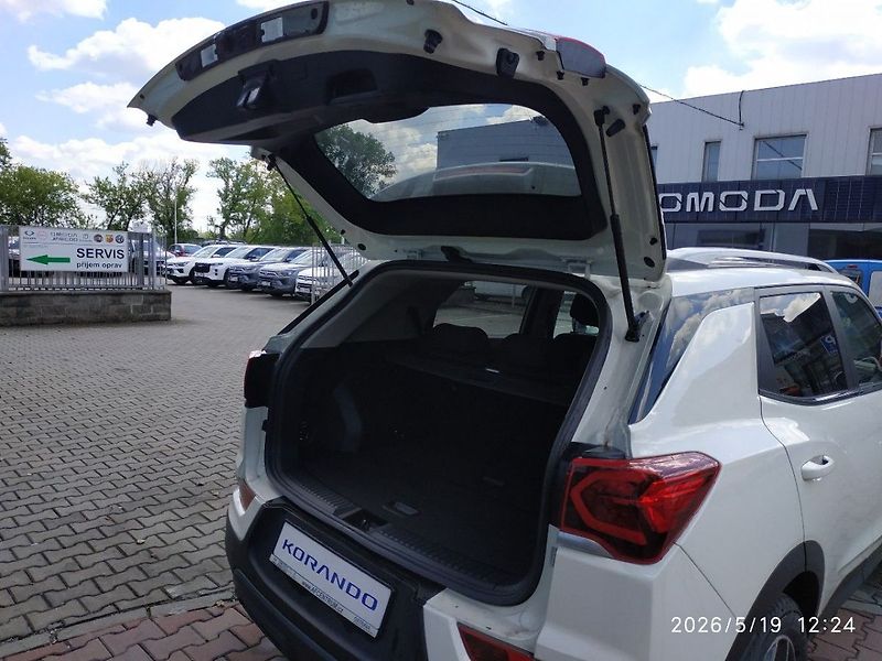 KGM Korando 1.5T, Style+2WD, AT, SKLADEM - fotka 22 z 23
