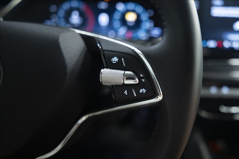 Škoda Octavia 2,0 TDI ČR KEYLESS VÝHŘEV ČR - fotka 20 z 39