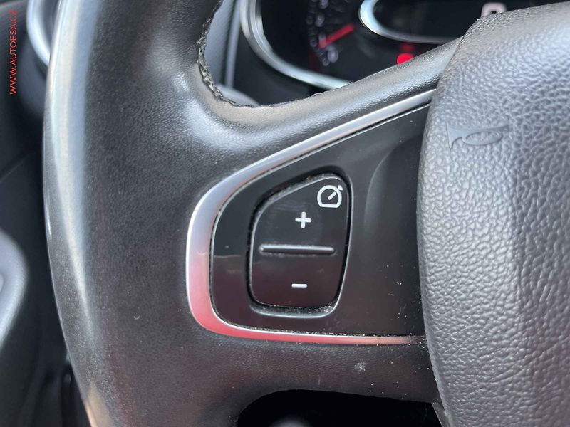 Renault Clio (2018) 1.2i, 1.maj,ČR, AC, tempo - fotka 13 z 16