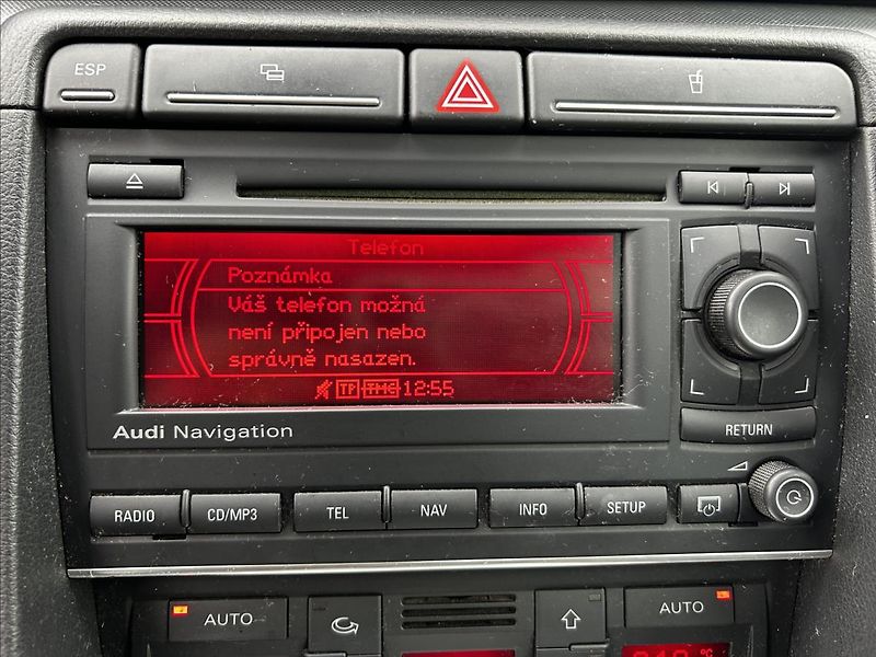 Audi A4 2,0 TDi Automat  NováSTK,Tažné - fotka 17 z 42
