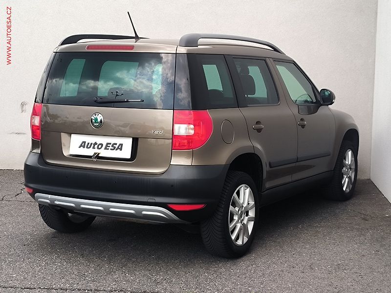 Škoda Yeti (2011) 1.2 TSi, Ambition, DSG - fotka 4 z 17
