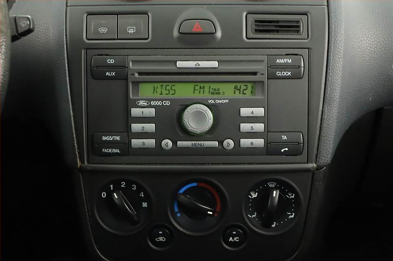 Ford Fiesta (2007) 1.25, Klima, jezdí výborně - fotka 8 z 12